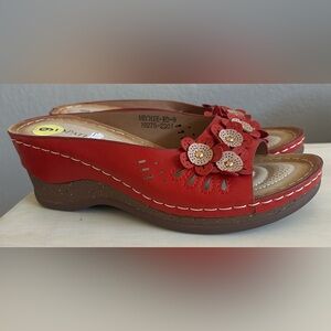New Patrizia by Spring Step wedge sandals, red floral design, women’s size 9.5.